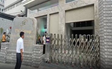 5 câu hỏi "vàng" phải biết trước khi lắp cổng xếp điện 5 câu hỏi "vàng" phải biết trước khi lắp cổng xếp điện