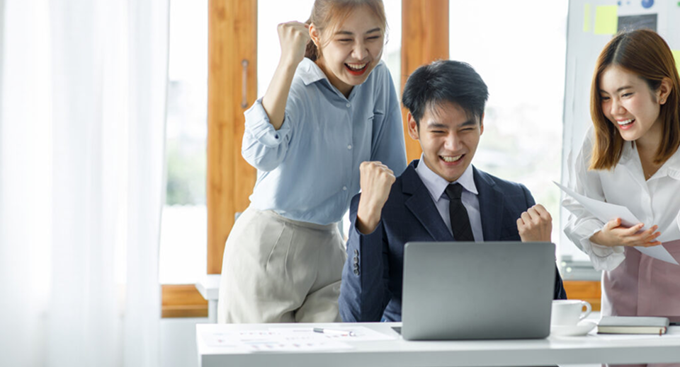ĐỘI NGŨ NHÂN SỰ